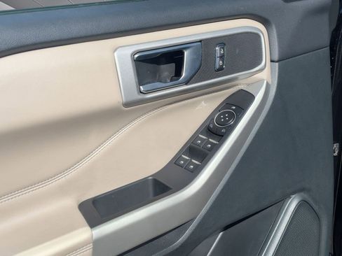 Used 2023 Ford Explorer XLT w/ Equipment Group 202A image 20