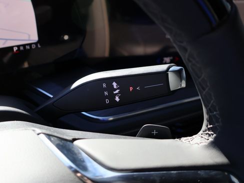 New 2025 Chevrolet Suburban Premier image 20