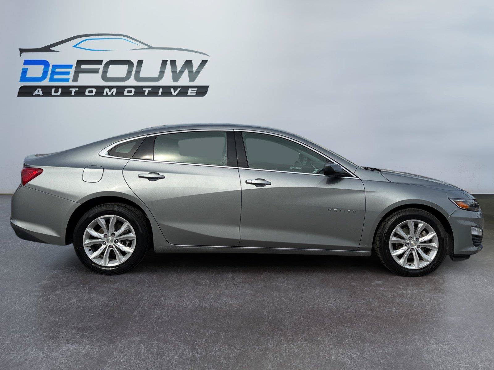 Used 2024 Chevrolet Malibu LT FWD image 2