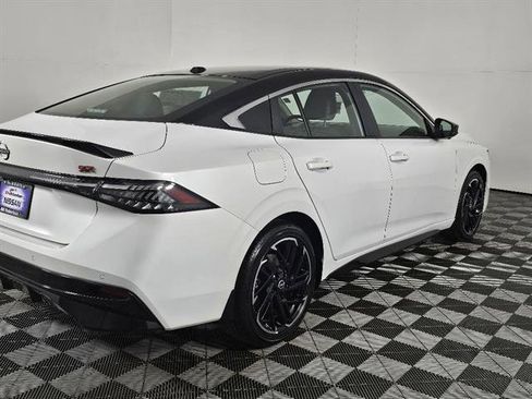 New 2026 Nissan Sentra SR w/ SR Premium Package image 4