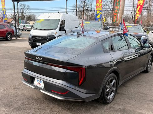 Used 2025 Kia K4 image 7