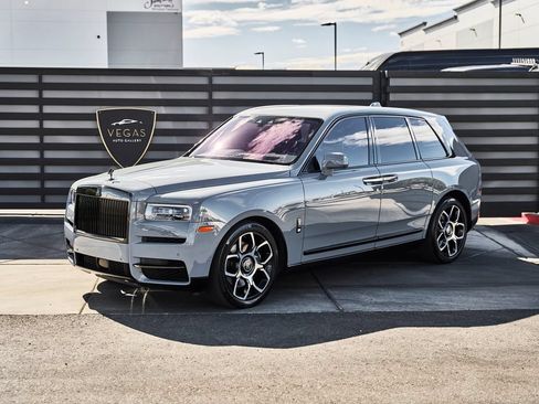 Used 2022 Rolls-Royce Cullinan Black Badge w/ Dark Exterior Package AWD/4WD image 5