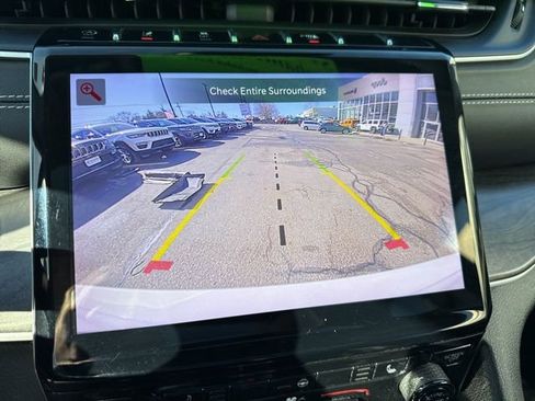 Certified 2023 Jeep Grand Cherokee L Limited image 43