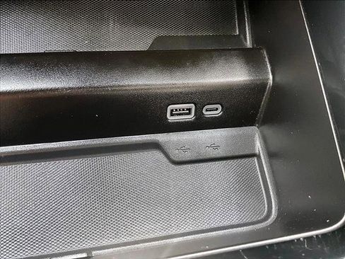 Certified 2025 Chevrolet Suburban RST image 25