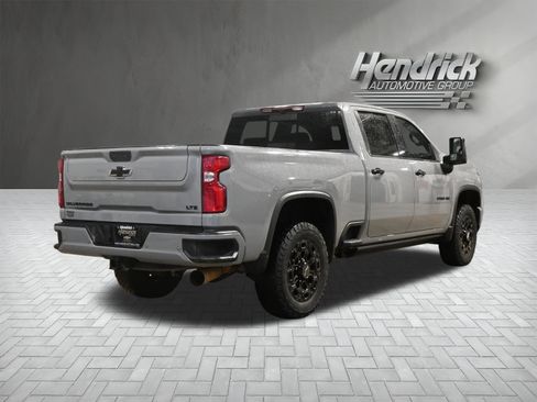 Used 2024 Chevrolet Silverado 2500 LTZ w/ LTZ Plus Package image 10
