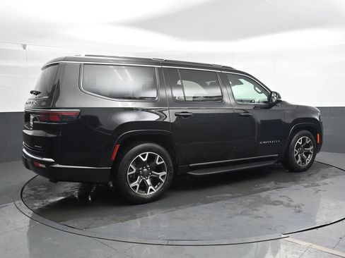 Used 2024 Jeep Wagoneer Series III AWD/4WD image 2