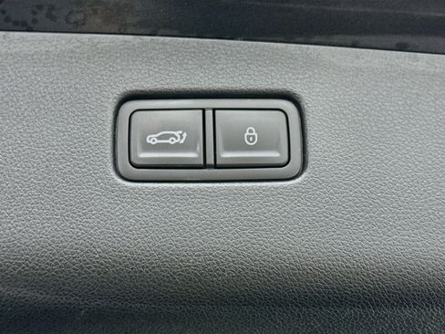 Used 2025 Genesis GV70 2.5T AWD/4WD image 31