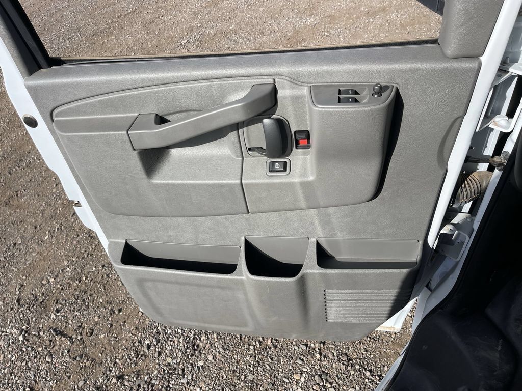 New 2025 GMC Savana 2500 Extended w/ Driver Convenience Package RWD image 22