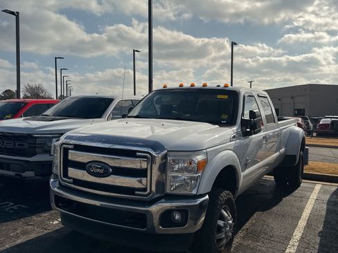 Used 2016 Ford F350 Lariat w/ Lariat Ultimate Package image 2