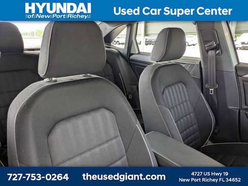 Used 2024 Volkswagen Jetta Sport FWD image 6