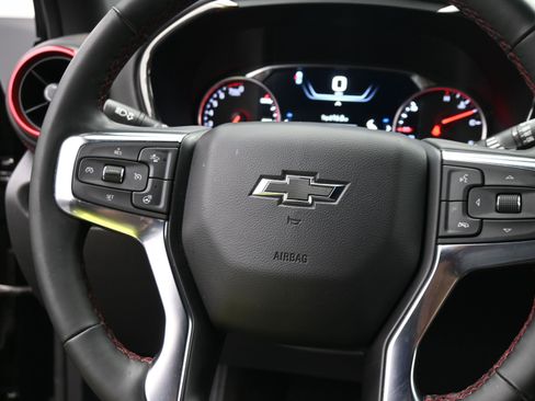 Used 2025 Chevrolet Blazer RS FWD image 23