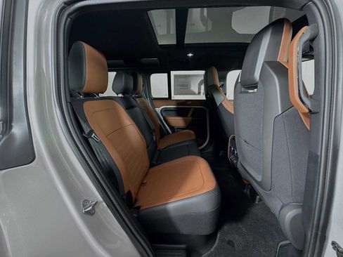 New 2026 Land Rover Defender 110 OCTA image 27