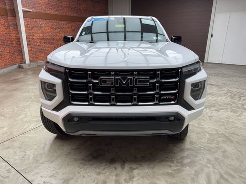 Used 2024 GMC Canyon AT4 w/ AT4 Premium Package AWD/4WD image 6