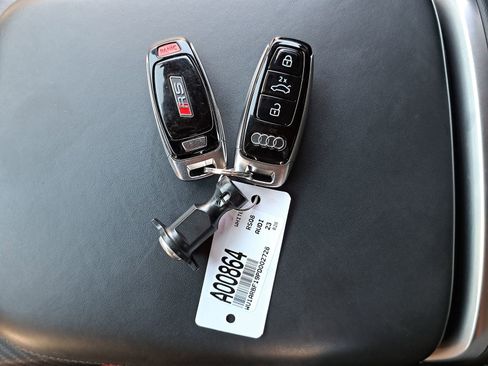 Used 2023 Audi RS Q8 4.0T image 39