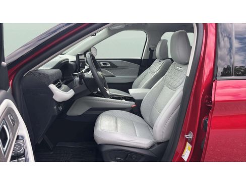 Used 2025 Ford Explorer Platinum w/ Ultimate Package AWD/4WD image 12
