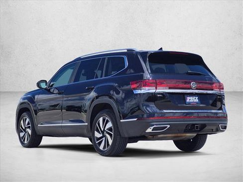 Used 2024 Volkswagen Atlas SEL AWD/4WD image 8