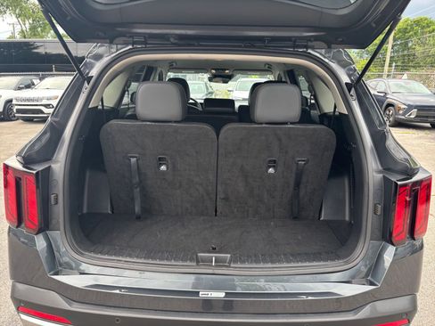 Used 2024 Kia Sorento S AWD/4WD image 34