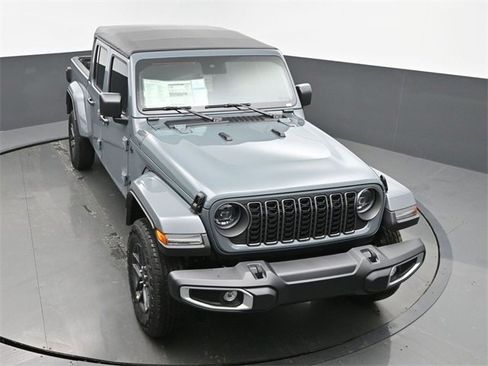 New 2025 Jeep Gladiator Sport image 45