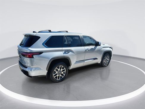 Used 2025 Toyota Sequoia 4WD image 8