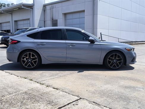 Used 2022 Honda Civic Sport Touring image 7