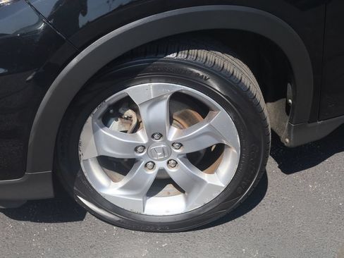 Used 2021 Honda HR-V LX image 8