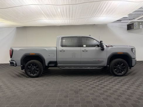 Used 2024 GMC Sierra 3500 AT4 w/ AT4 Preferred Package AWD/4WD image 8