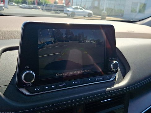 Certified 2023 Nissan Rogue SV w/ SV Premium B Package AWD/4WD image 18