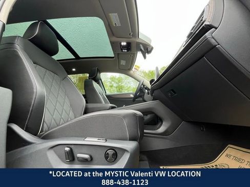 Certified 2025 Volkswagen Atlas SEL Premium R-Line image 27