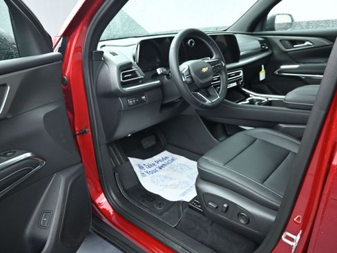 New 2026 Chevrolet Traverse LT w/ Driver Confidence Package FWD image 9
