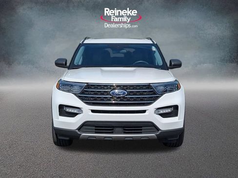 Used 2023 Ford Explorer XLT w/ Equipment Group 202A AWD/4WD image 2