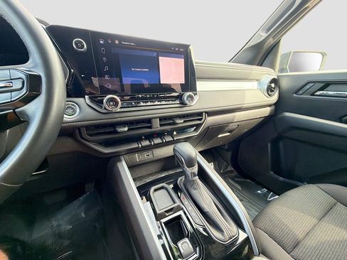 Used 2024 Chevrolet Colorado LT w/ LT Convenience Package image 23