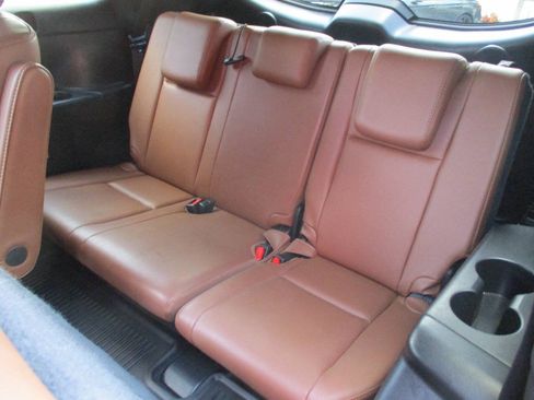 Used 2018 Toyota Highlander Limited FWD image 26