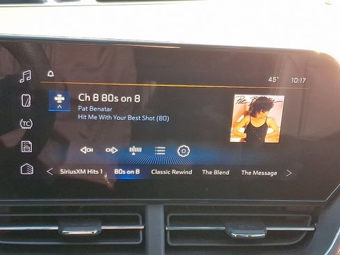 Used 2025 Chevrolet Trax RS w/ Driver Confidence Package image 17