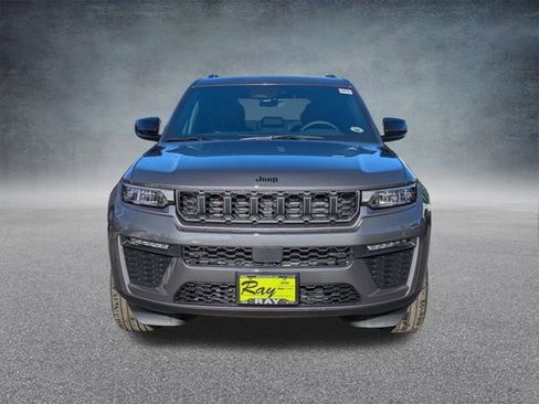 New 2026 Jeep Grand Cherokee Limited w/ Limited Altitude Package AWD/4WD image 8