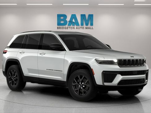 New 2026 Jeep Grand Cherokee Altitude AWD/4WD image 1