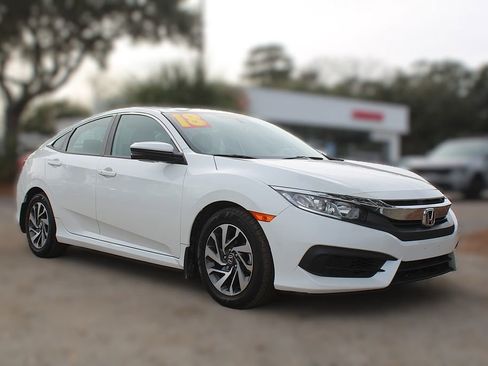 Used 2018 Honda Civic EX image 3