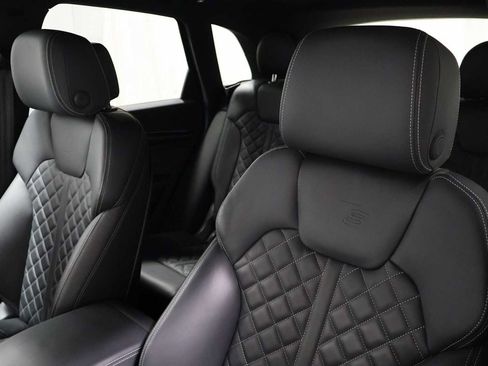 Used 2023 Audi SQ5 Prestige w/ Prestige Package AWD/4WD image 18