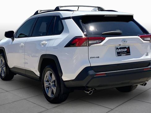 Used 2025 Toyota RAV4 LE AWD/4WD image 12