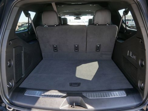Used 2024 Chevrolet Suburban RST w/ Luxury Package AWD/4WD image 9