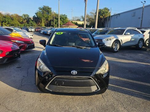 Used 2018 Toyota Yaris iA image 2