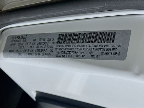 Used 2016 Jeep Wrangler Rubicon w/ Power Convenience Group image 12