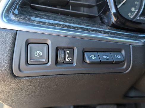 Certified 2022 Cadillac XT5 Premium Luxury w/ Technology Package image 30