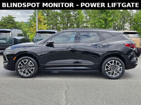 Used 2024 Chevrolet Blazer RS w/ Driver Confidence II Package FWD image 4