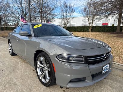 Used 2017 Dodge Charger SE