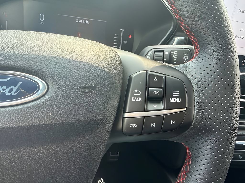Used 2023 Ford Escape ST-Line w/ Tech Pack #1 AWD/4WD image 17