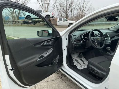 Used 2024 Chevrolet Malibu RS image 15