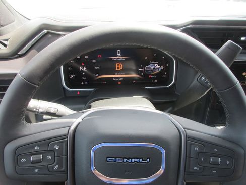New 2026 GMC Sierra 2500 Denali Ultimate AWD/4WD image 18