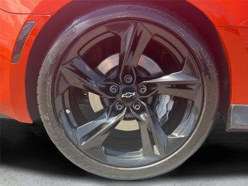 Used 2020 Chevrolet Camaro SS RWD image 32