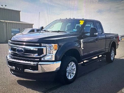 Used 2022 Ford F350 XLT AWD/4WD image 1