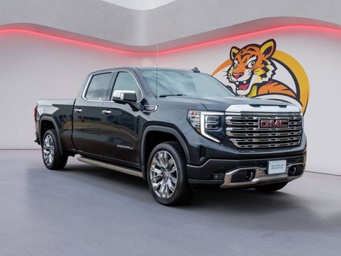 Used 2023 GMC Sierra 1500 Denali w/ Denali Reserve Package image 3